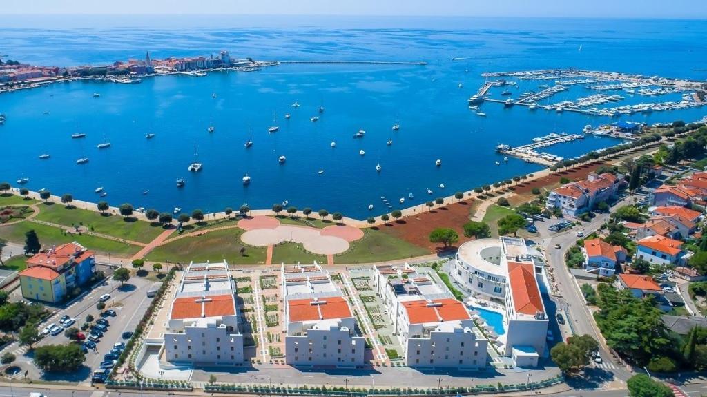 Edra Suite Apartment Umag Eksteriør bilde
