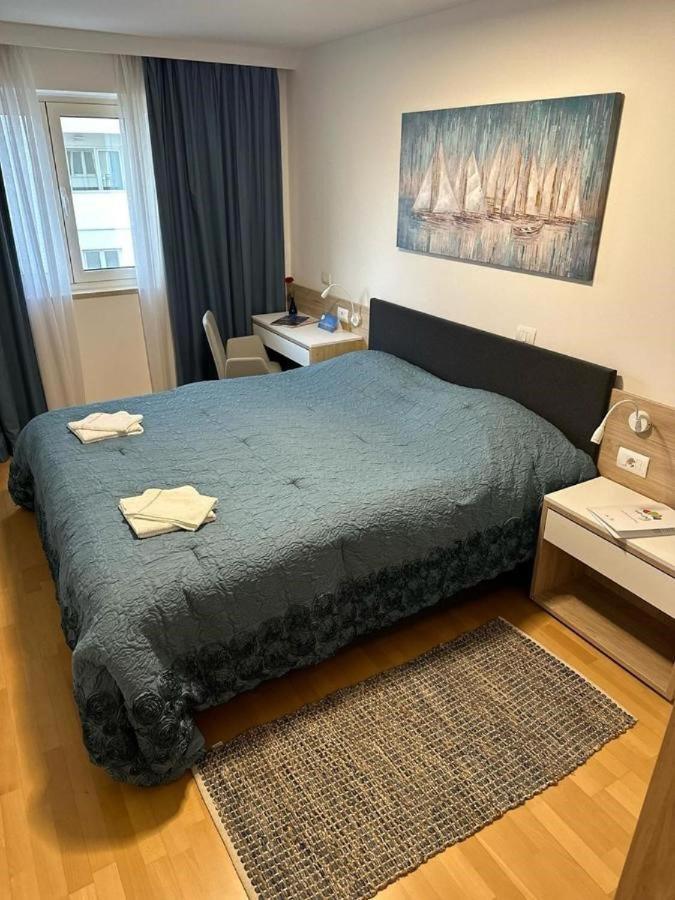 Edra Suite Apartment Umag Eksteriør bilde